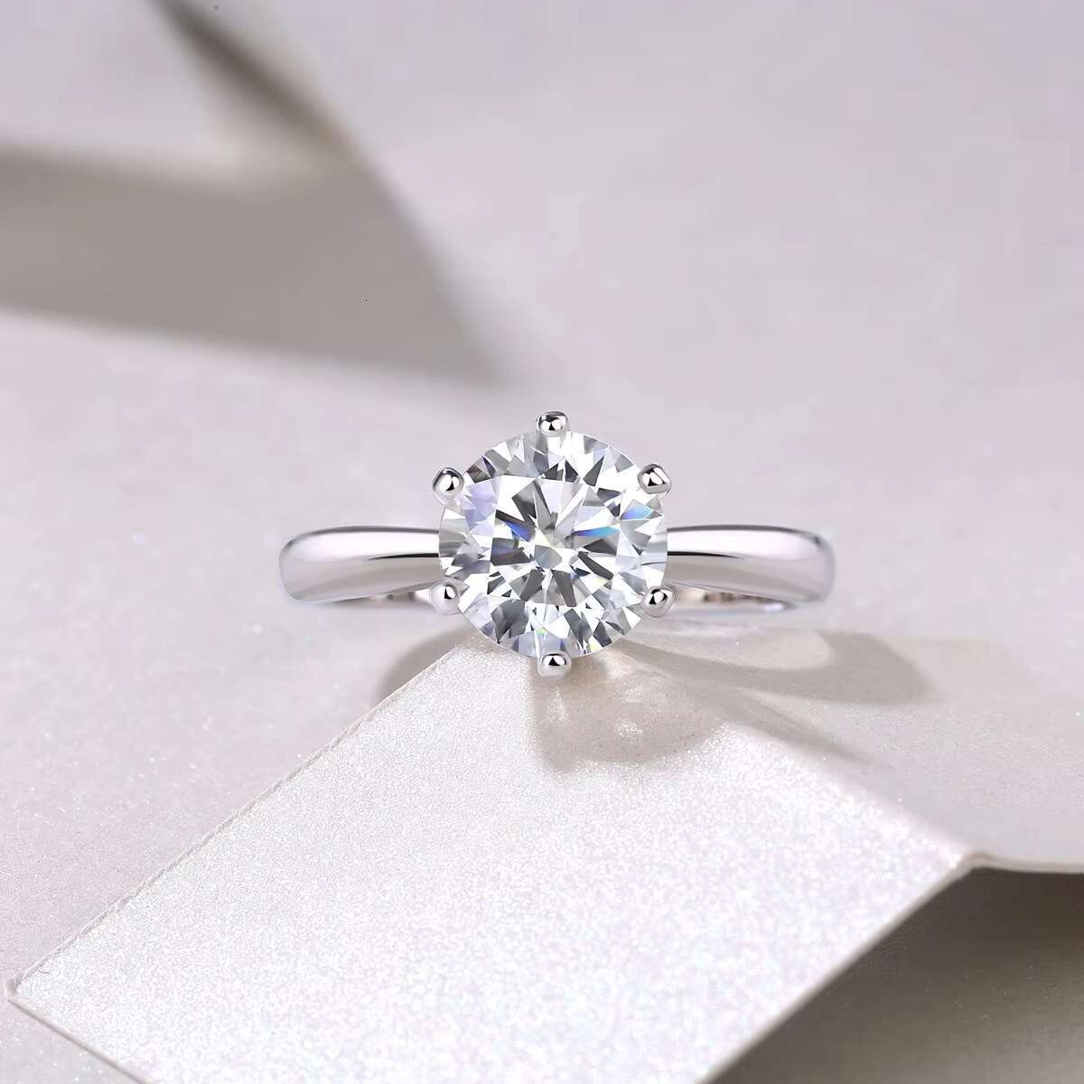 925 Diamond Romantic Wedding Band Moissanite Ring Round Natural Diamond Solitaire Ring