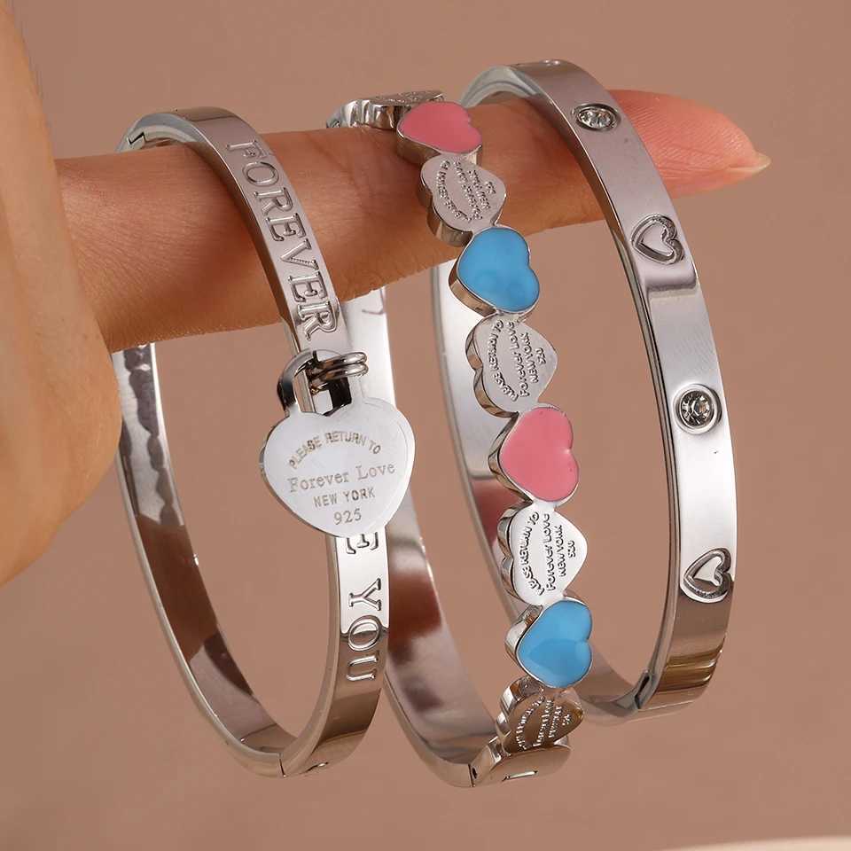 Yupsk 3pcs/Set Stainless steel Bracelet with Heart Elements Trendy Waterproof Durable Stackable Bangle Versatile Jewelry for WomT251113