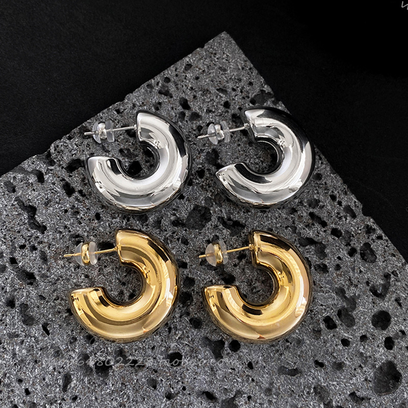 Silver Needle Metallic Geometric C-Shaped Women, European and American Simple Versatile Earrings, Niche High-End Earrings for Women - view 5