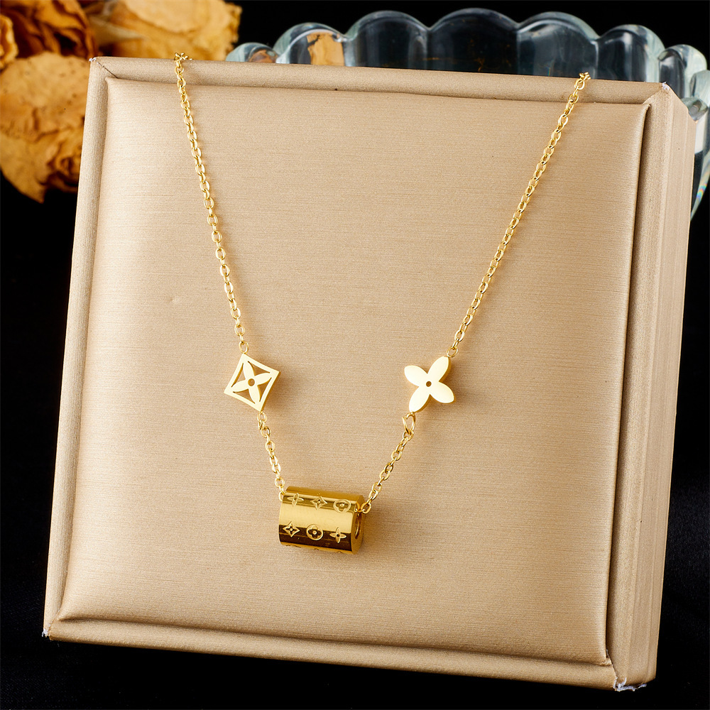 Titanium Steel Waist Cylinder Bracelet Leather Vintage Light Luxury Four-Leaf Clover Small Flower Fashion Versatile Women's Jewelry