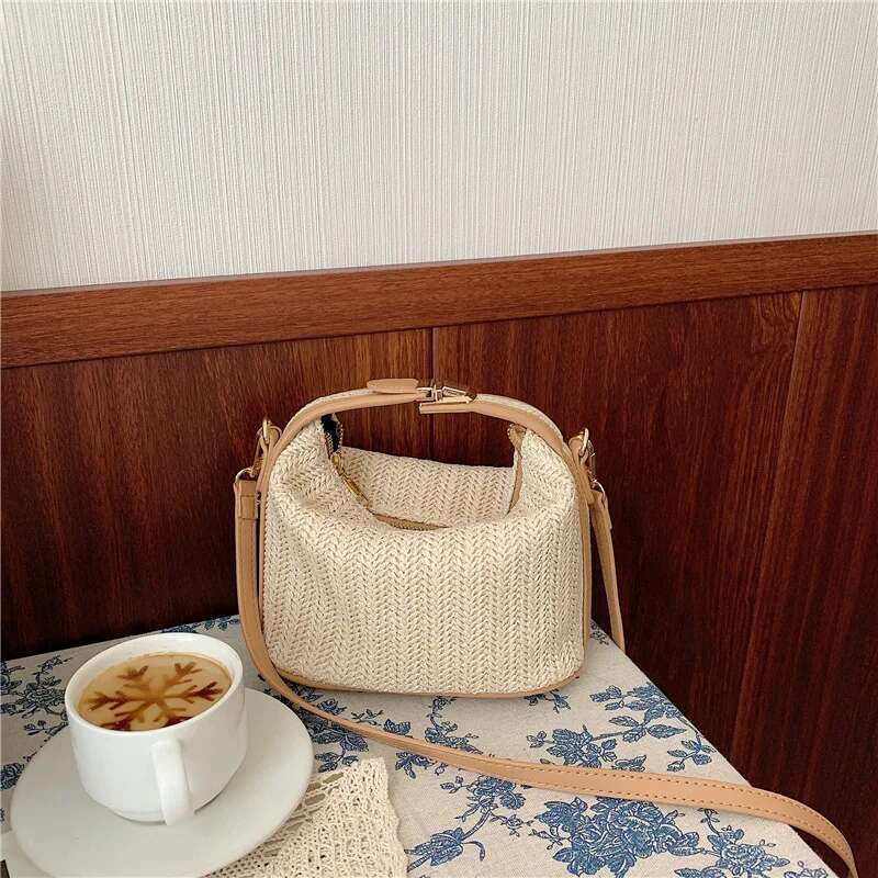 Handmade Beach Bag Summer Straw Handbag Women Handmade Woven Crossbody Seaside Beach Shoulder Bag Bohemian Hollow Lady Handle Bagbag Bolsos Kq1