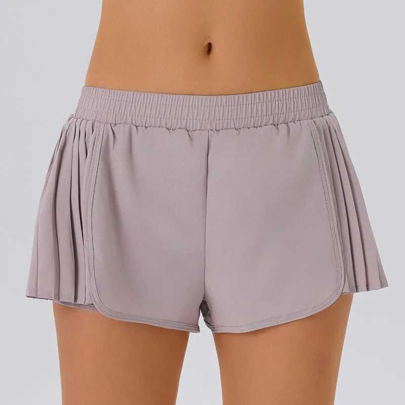 2015 Summer New Gym Running Shorts Casual Quick drying Sports Shorts Female Cyclists Bicycle Shorts Sports Yoga Shorts Y250412