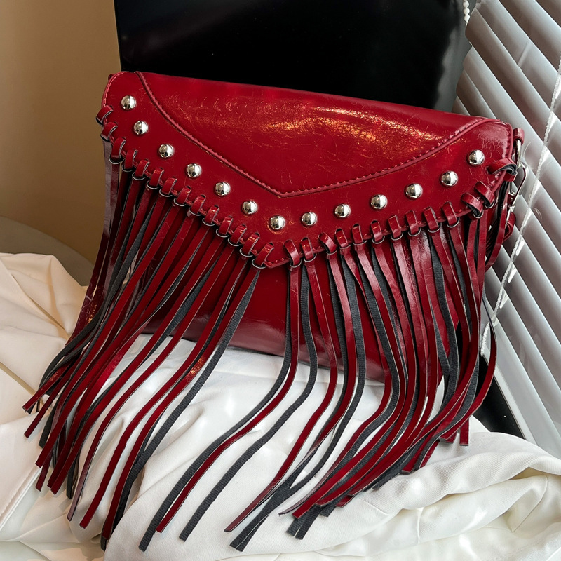 2025S Designer Women S Bag Shoulder Korean Version Spring And Summer Fashion Crossbody Women S New Large Capacity Tassel Small Square Bag