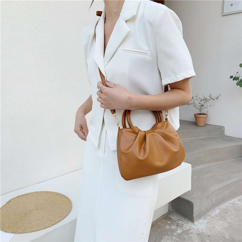Temperament Summer Handbag 2025 New Women's Internet Celebrity Western Style Single Shoulder Crossbody Simple Small Square Bag
