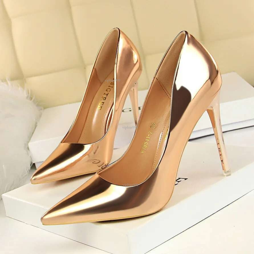 New Free Shipping Designer Shoes Fashionable Sexy Metallic Light Mouthed Pointed Nightclub Patent Leather, Slim And Long Legs High End Gold High Heels