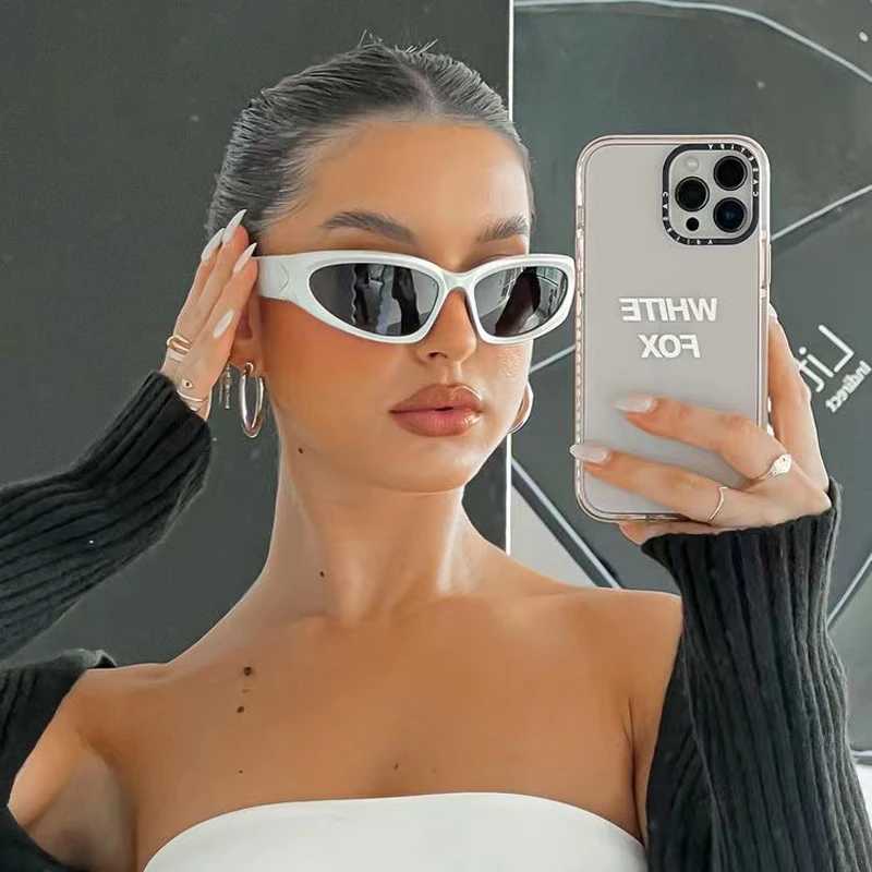 Fashion Punk Goggle Y2k Luxury Brand Sunglasses Women Wrap Around Sun Glasses 2000S Shades Eyewear UV400 Female EyeglassesC250412