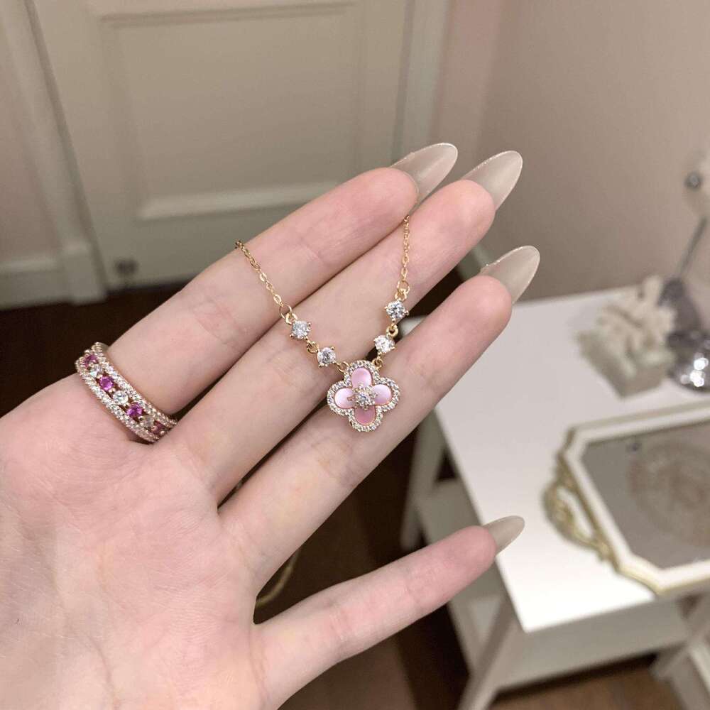 Vintage Second-Hand Cherry Blossom Pink Mother-of-Pearl Four-Leaf Clover Necklace for Women Light Collarbone Chain