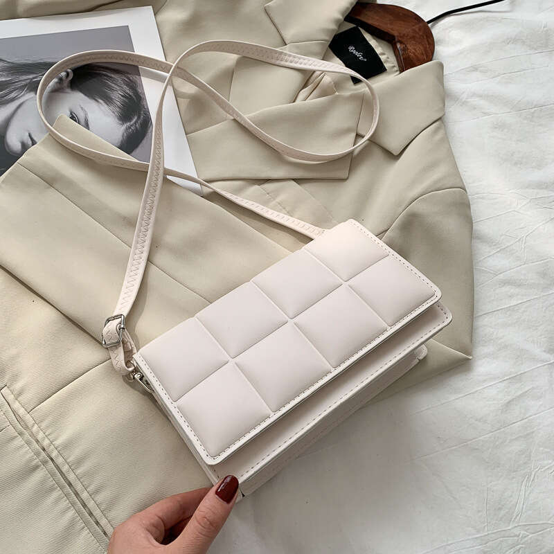 Western style master feeling large women's 2025 internet celebrity popular new small square handheld crossbody shoulder bag