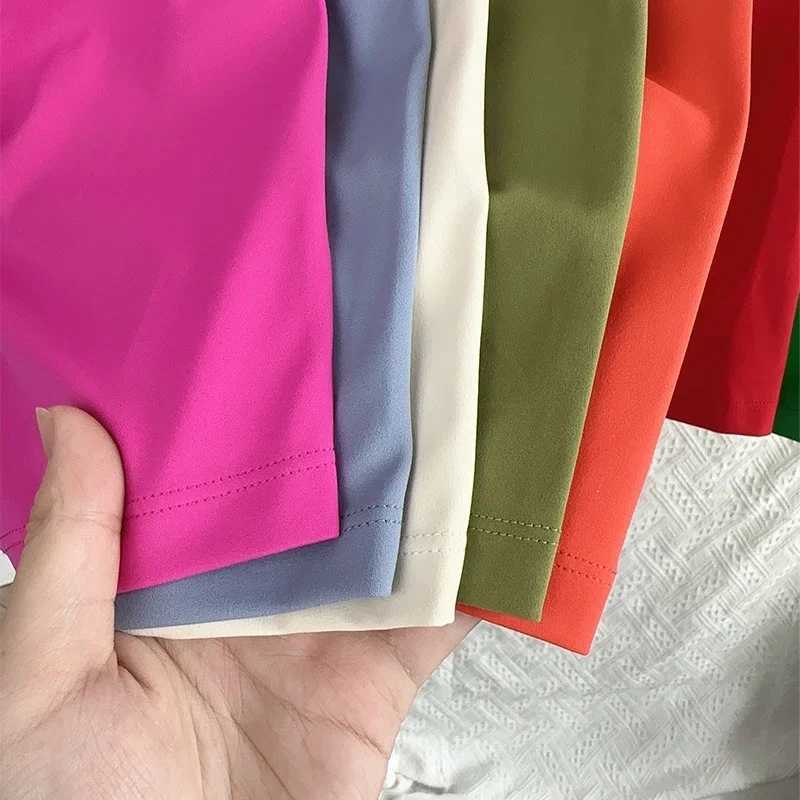 Solid color high waist seamless hip lifting yoga shorts breathable and fast drying fitness legs cycling and running sports shorts Y250412