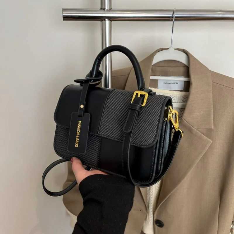 FaMOUs Designer Leather Womens Shoulder Bag Trendy Classic Elegant Commuter Daily BagW251112