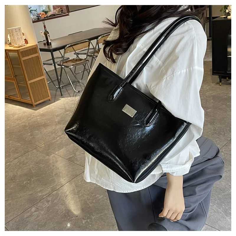 Fashionable Luxury Brand Leather Womens Shoulder Bag Famous Designer Elegant Classic Daily Vintage BagW251112