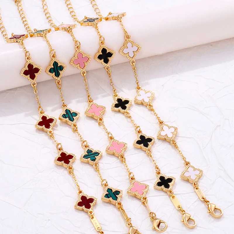 Luxury Single-Sided Lucky Clover Plated Bracelet for Women Fashionable Minimalist Style Fresh Sweet Versatile Date Accessory Y251112