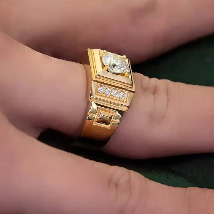 Hot Sale Mens Wedding Rings 18K Yellow Gold 1ct VVS Round Cut D Color Moissanite Ring Jewelry for Men