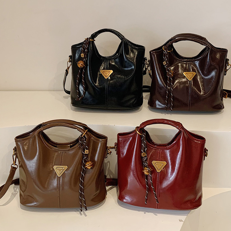 2025S Designer Women S Bag Handheld Small For Women New Crossbody Bag Fashionable High End Water Bucket Bag