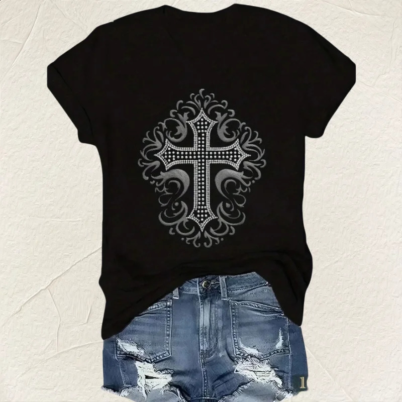 Casual staff collar Tshirt polyester knit fabric slightly stretched geometric cross pattern embroidery 250407