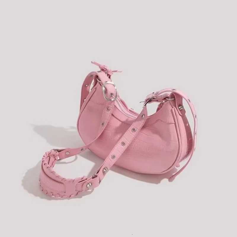 New fashion womens crescent bag personalized fashion shoulder bag trendy crossbody bagXJ251113