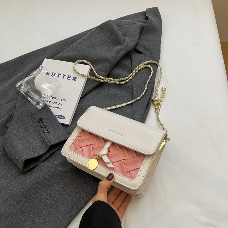 2025S Designer Women S Bag New Small Square Niche Design Chain Popular Women S Fashion Versatile Single Shoulder Simple Crossbody Bag