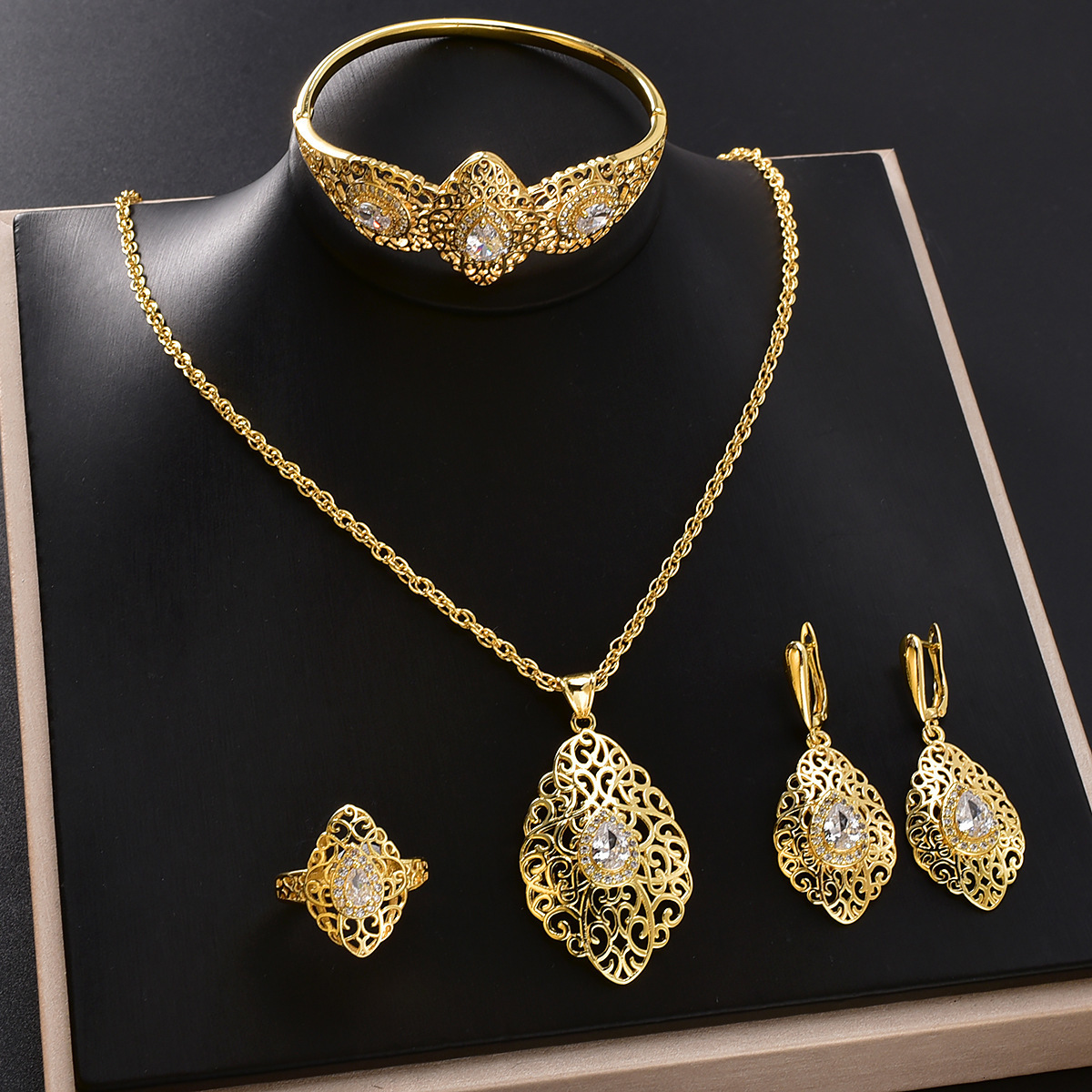 Arabic Jewelry Sets Morocco Choker Necklace Dangler Earring Bracelet Ring Gold Color Ethnic Women Charm Bijoux 250606