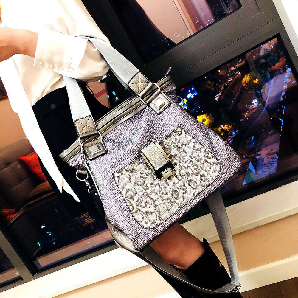 Backpack Tote Women's Large Capacity Soft Leather Big New Trendy Fashion Single Shoulder Handbag Crossbody Bag