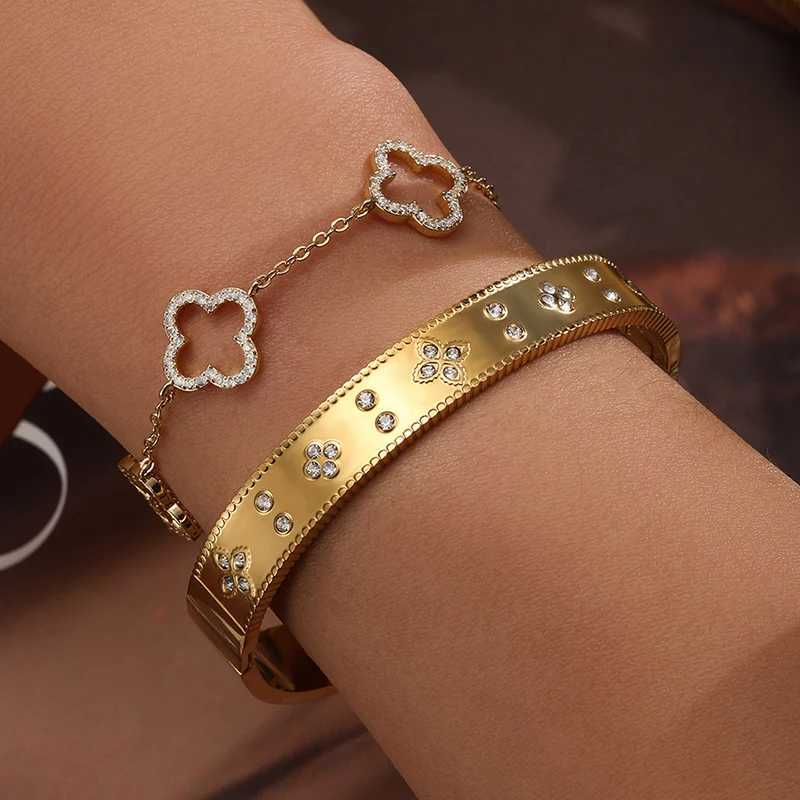 Luxury Classical And Exquisite Five-leaf Flower Decorative Bracelets Suitable For Women To Wear Fashionable Jewelry For Summer Travel Y251112