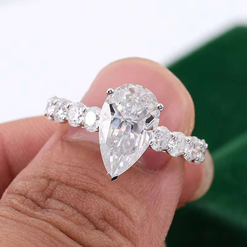 Handmade Ring Moissanite 10K 14K 18K White Gold Engagement Ring Diamond Pear Cut Fashion Design VVS Diamond Rings Women
