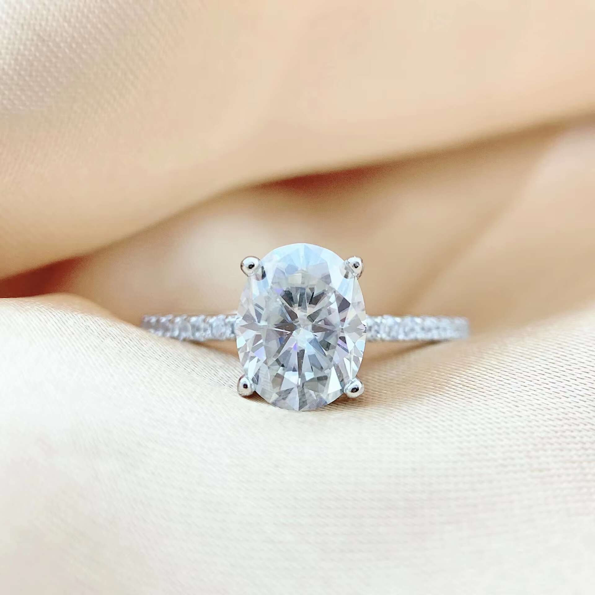 Optimal Price 18K White Yellow Rose Gold Gemstones Oval Moissanite Ring 24-hour Response Capability Wedding Suitable