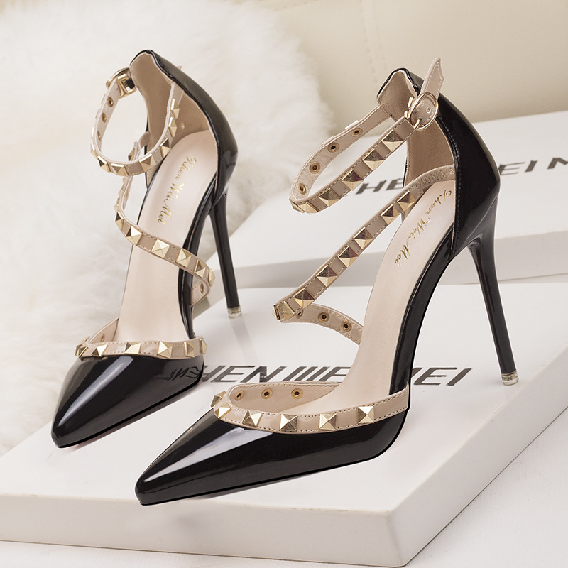 Designer Simple Sexy Stiletto High Heels Shallow Mouth Pointed Toe Rivet Hollow Strap Sandals - view 7