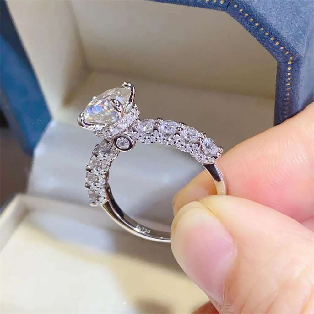 Luxury 2 Carat D Color Moissanite Engagement Ring 925 Sterling Silver Moissanite Diamond Wholesale With GRA Certisfied for Women