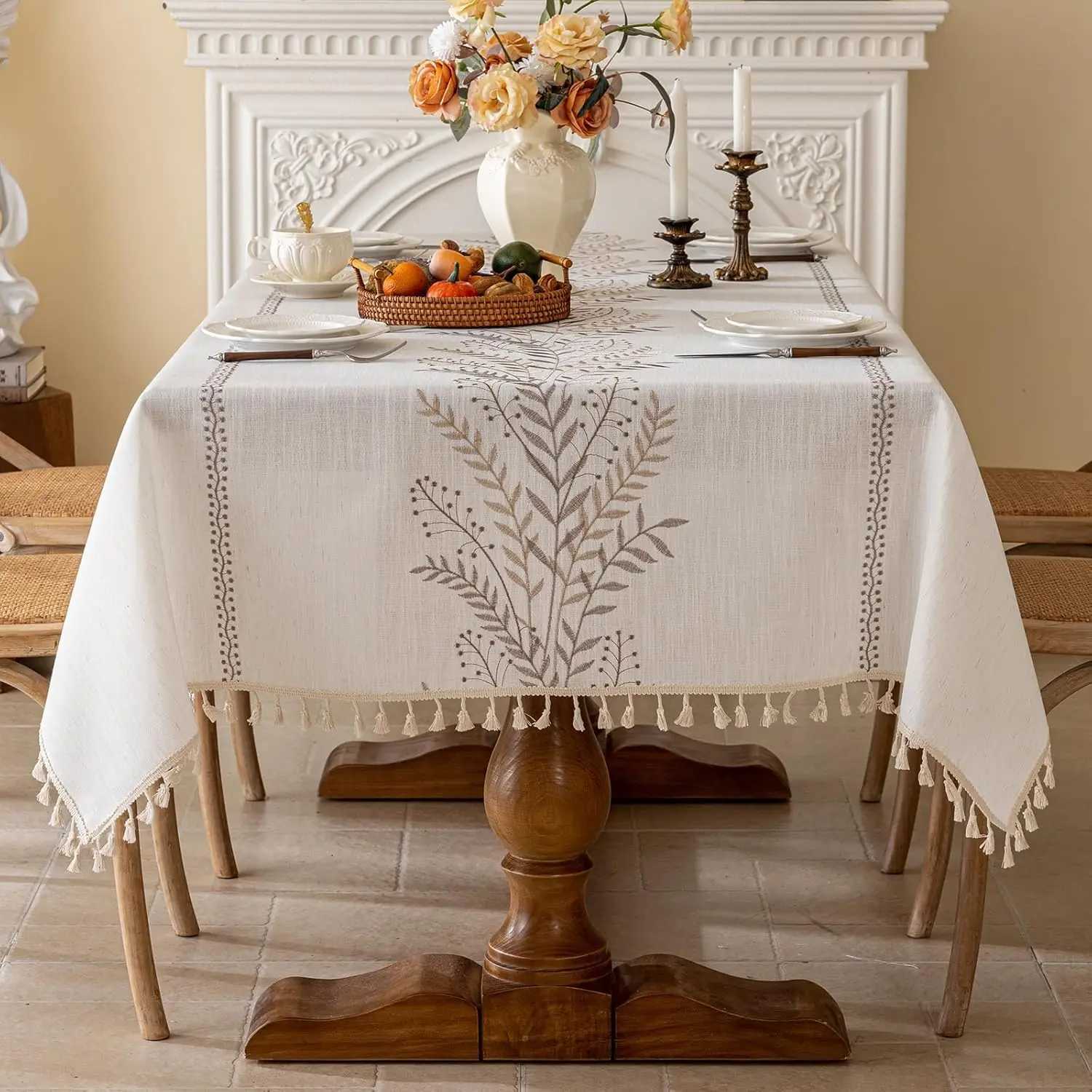 Christmas Rustic Cotton Linen Tablecloth Heavy Weigh Embroidery Table Cloth for Rectangle Farmhouse Spill-Proof Table Cover with Tassels Y251113