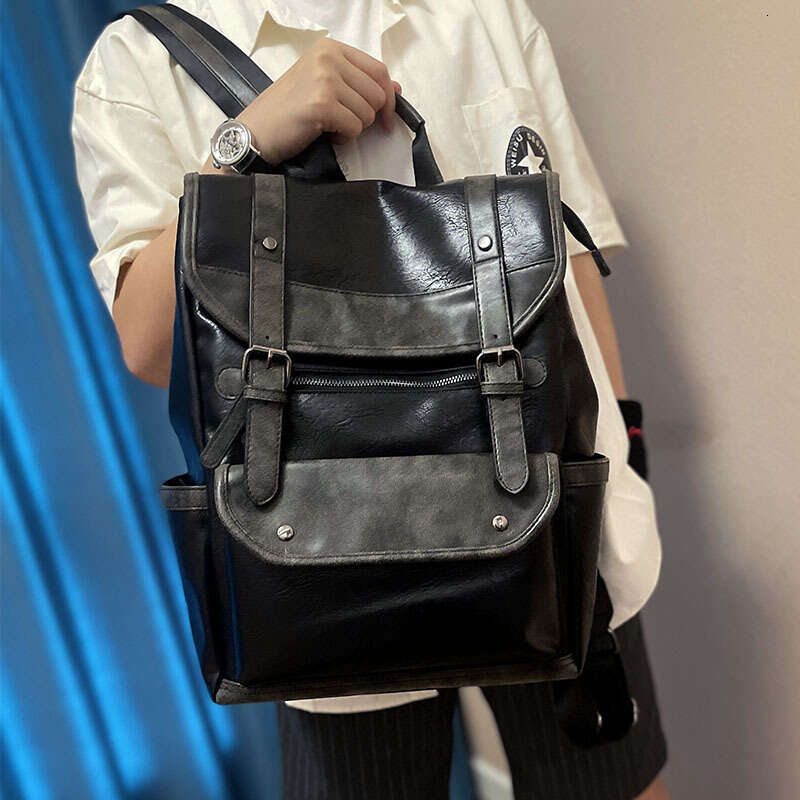 Backpack P166 Japanese and Korean Men's New Soft Leather Large Capacity Fashion Leisure Travel Backpack
