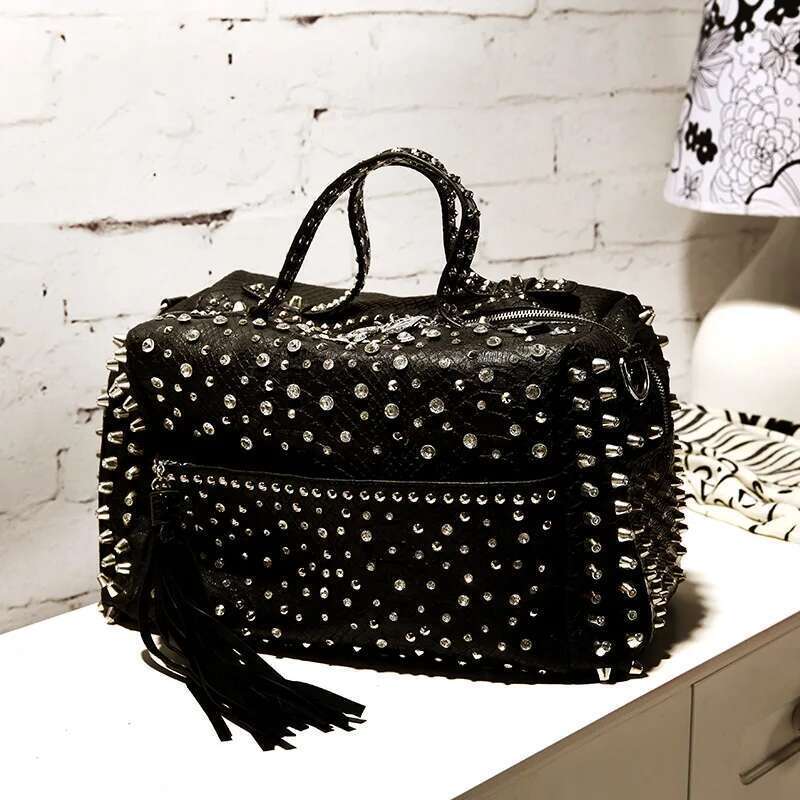 Women's Designer Purses And Handbags Shoulder Bags Vintage Rivet Tote For Women Large Capacity Travel Bag Purse