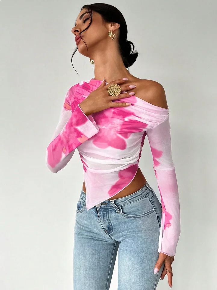 Elegant n sense of women Stained graduation print irregular hem shoulder long sleeved Tshirt 250407