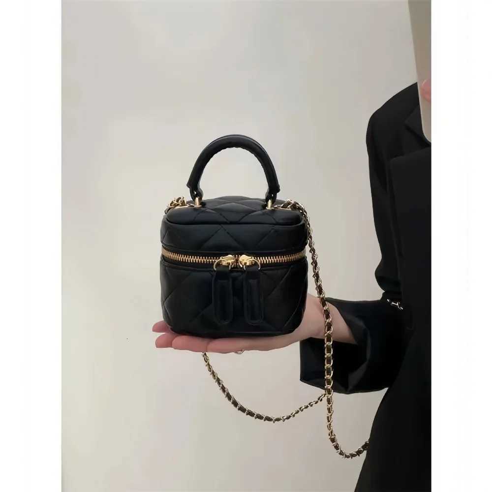 Premium mini diamond chain small fragrant wind bag Womens new fashion texture niche shoulder messenger bagW251112