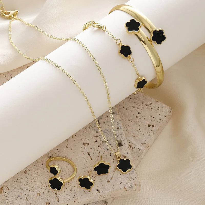 5pcs/set Fashion Flower Necklace Earrings Set Jewelry Women Stainless Steel White Shell Clover Bracelet Jewelry Accessories251112
