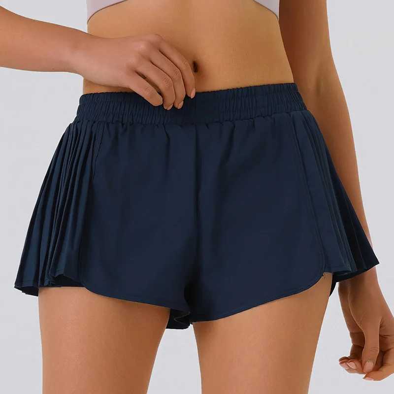 2015 Summer New Gym Running Shorts Casual Quick drying Sports Shorts Female Cyclists Bicycle Shorts Sports Yoga Shorts Y250412