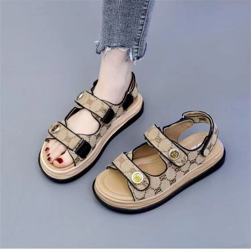 free shipping designer sandals for women ladies2025 Summer New Flat bottomed Fashion Versatile Sports Non slip Beach Sandals Size 35-40 for daily wear
