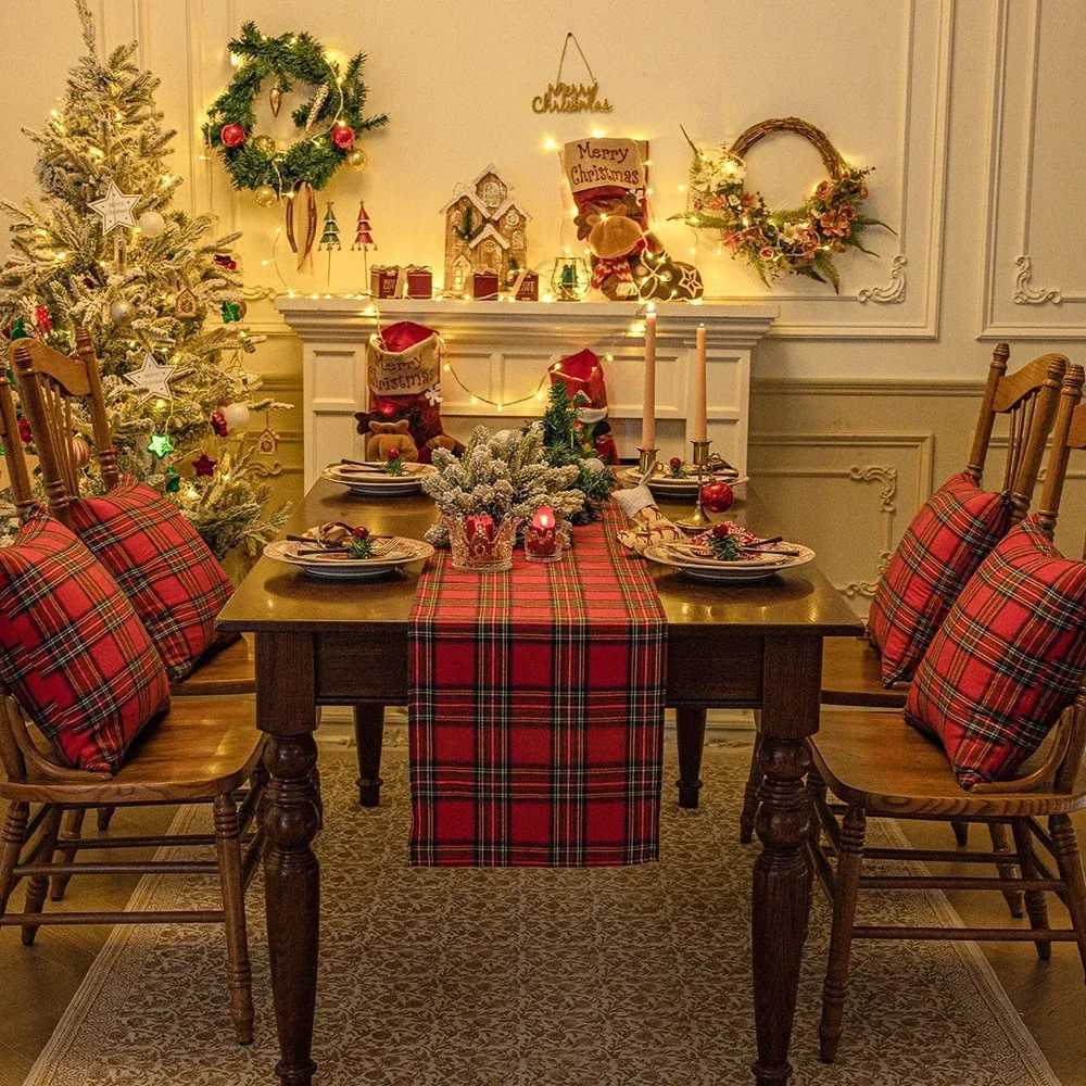 Christmas Red Plaid Table Runner Christmas Holiday Decor Linen Fabric For Festive Dining Holiday Table Flag Y251113