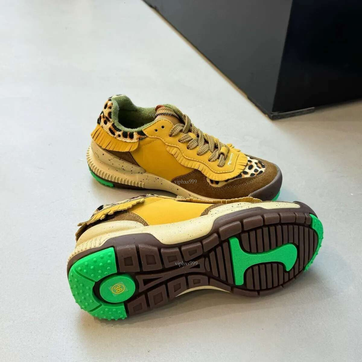 2025 New Designer Shoes Outdoor Board Shoes Mars Leopard Print Fringe Casual Sports Running Shoes Indigenous Tribal Style Sneakers