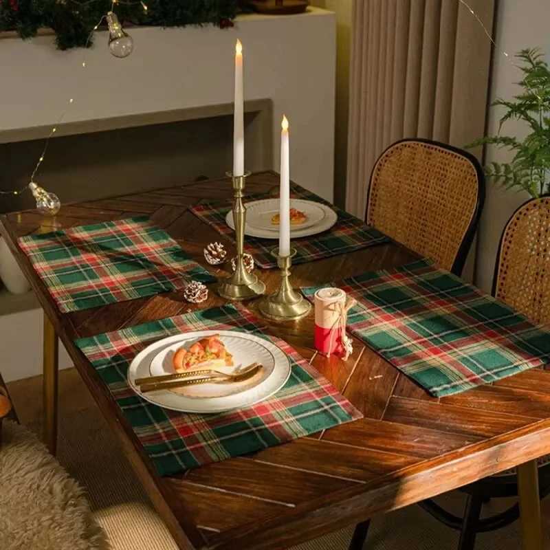 Christmas Vintage Christmas checkered table runner restaurantlinen material waterproof purpose home decoration Christmas party bestseller Y251113