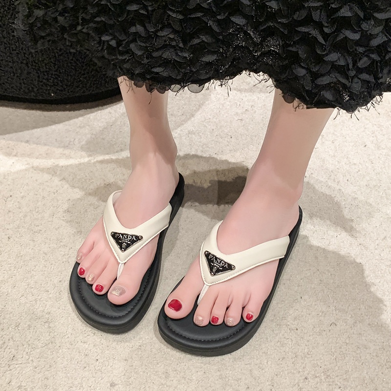 Summer 2025 free delivery new women fashionable brown black white flat sandals beach slippers designer designed outdoor slippers size 35-39