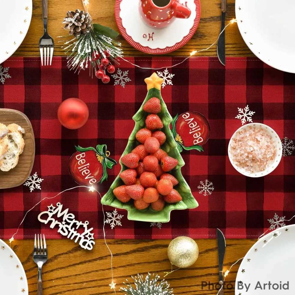 Christmas Artoid Mode Red and Black Buffalo Plaid Gnome Believe Snowflakes Christmas Table Runner Seasonal Winter Holiday Kitchen Dining Y251113