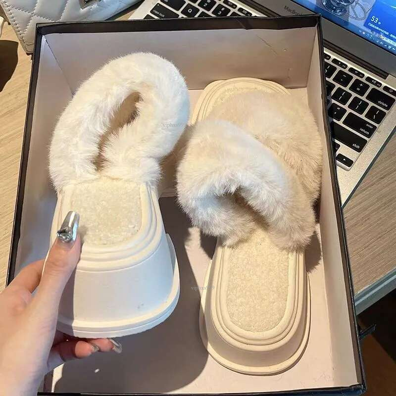 New Free Shipping Designer Shoes Internet Celebrity Beige Hairy For Women's Outdoor Wear In Autumn And Winter 2025 Thick Soled Fairy Style Shoes 