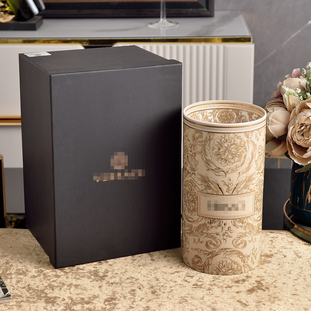 Premium European Decorative Vase, Timeless Elegance and Superior Quality, Perfect for Living Rooms, Dining Tables, or Wedding Decorations