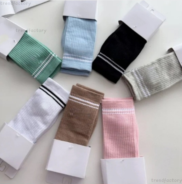 5A Wholesale Of New Yoga Towel Soles Men's And Women's Multiple Colors Sports Lettered Trendy Socks Aluo Running Cotton Alonessity Socks Women Clothes Socks C38