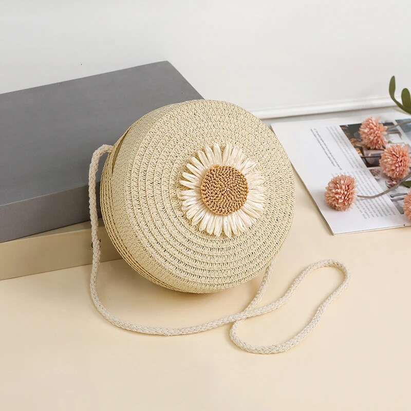Handmade Beach Bag Minimalist Straw Round Crossbody Purse Women Shoulder Vacation Style Small Handbag Travel Beach Bag Kq1