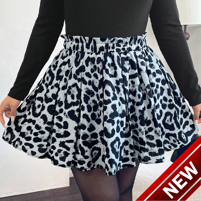 Womens 2025 sexy spicy girl black and white leopard print skirt versatile high waisted A-line skirt short skirt