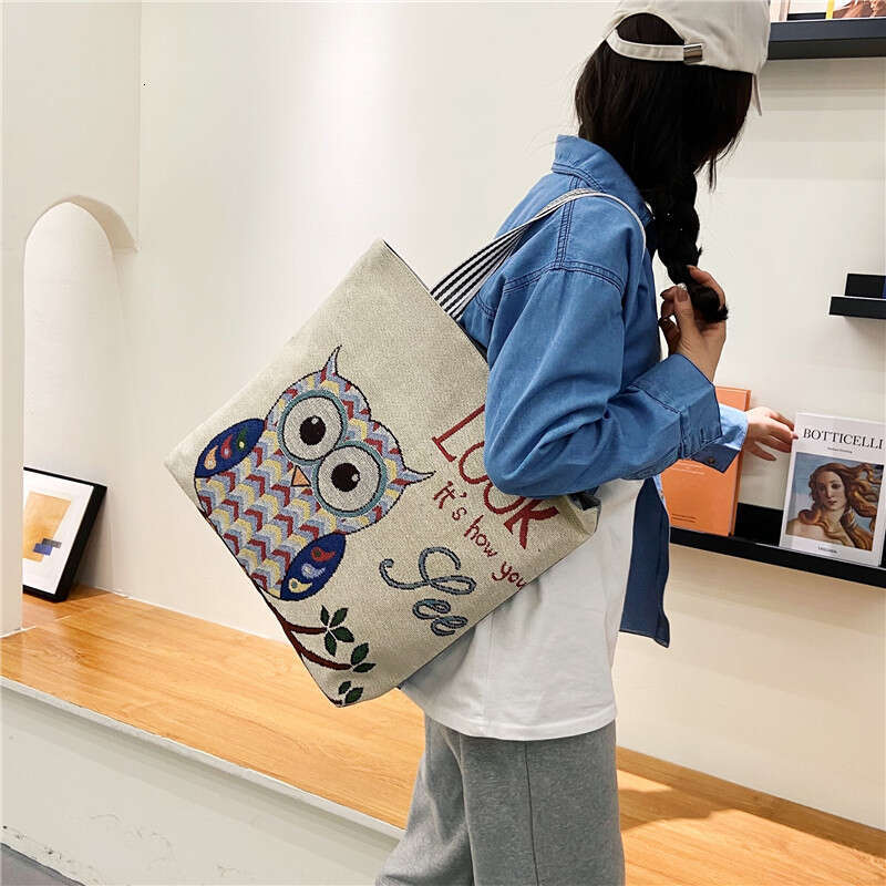 2025 Spring Fashion Illustration Tote Art Shoulder Underarm Single sided Embroidered Bag for Women