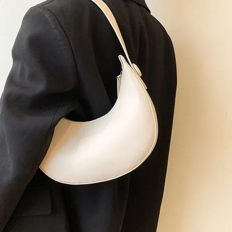Fashion Armpit Bags for Women Cute Half Crescent Bag Leather PU Purses and Handbags er Shoulder Bag Small Hand Bag 250411