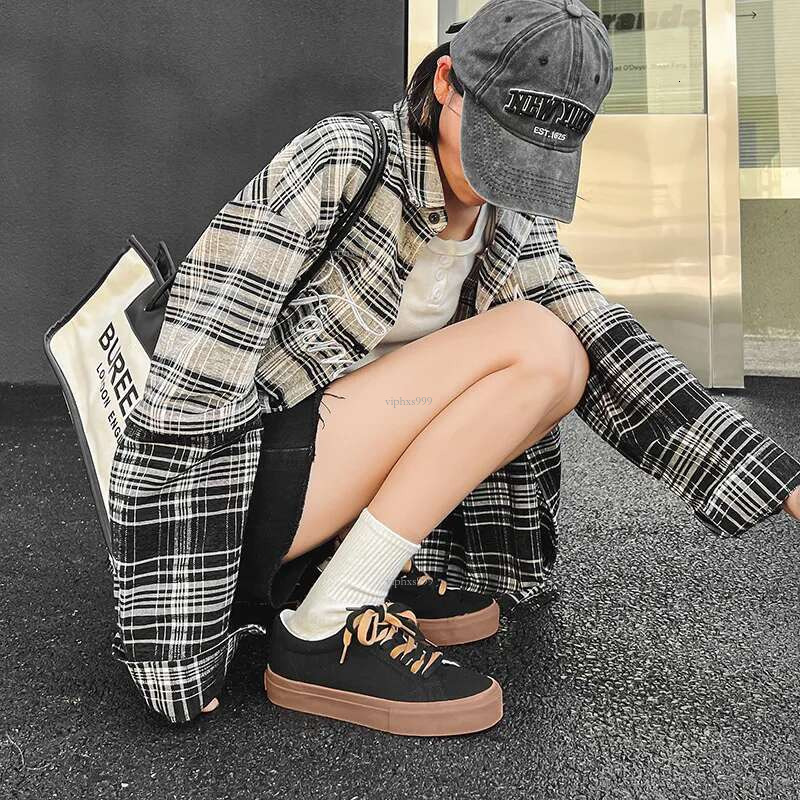 New Free Shipping Designer Shoes 2025 Spring New Couple Style Board Women's Wear Resistant Fur Skateboarding Casual Low Cut Canvas Shoes
