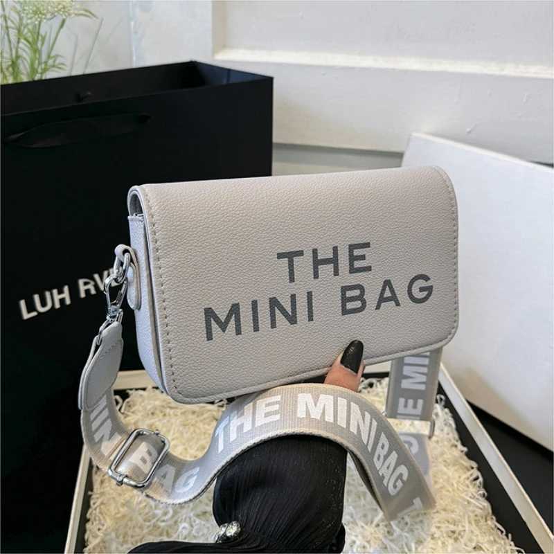 Fashion Popular Womens Bag Trend Brand Casual Versatile Shoulder Bag personality Ladies Crossbody Bag Designer Luxury HandbagW251112